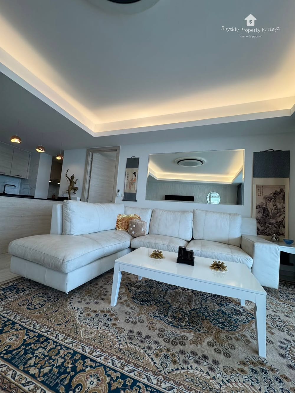 Luxury Beachfront Condo for Sale in Pratumnak, Pattaya with Air Conditioning 13