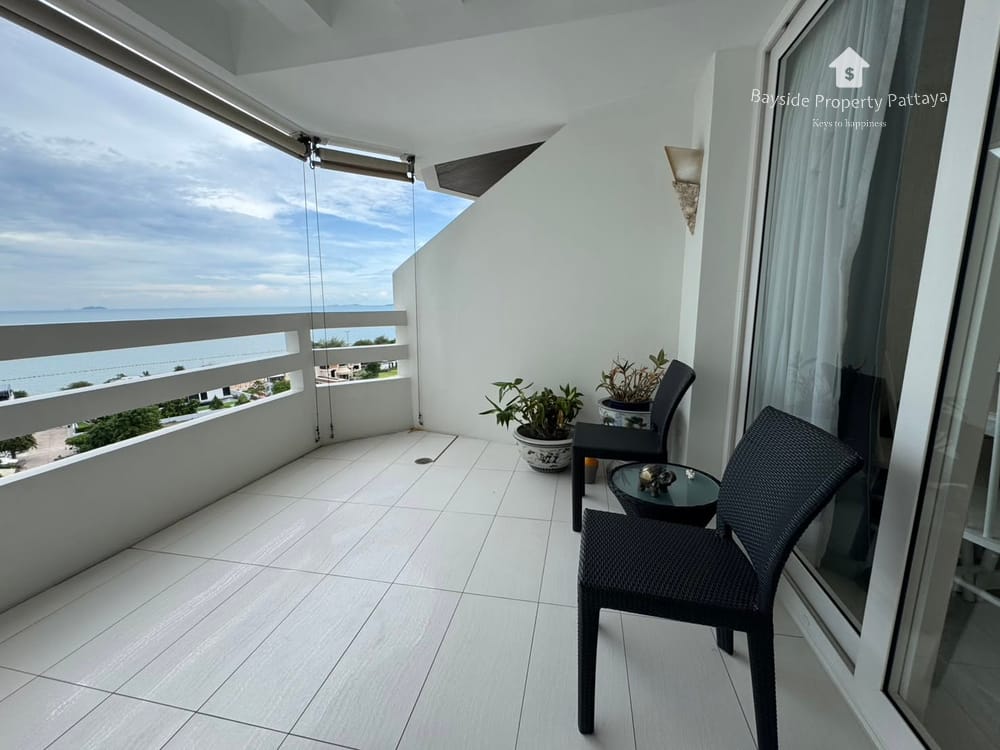Luxury Beachfront Condo for Sale in Pratumnak, Pattaya with Air Conditioning 21