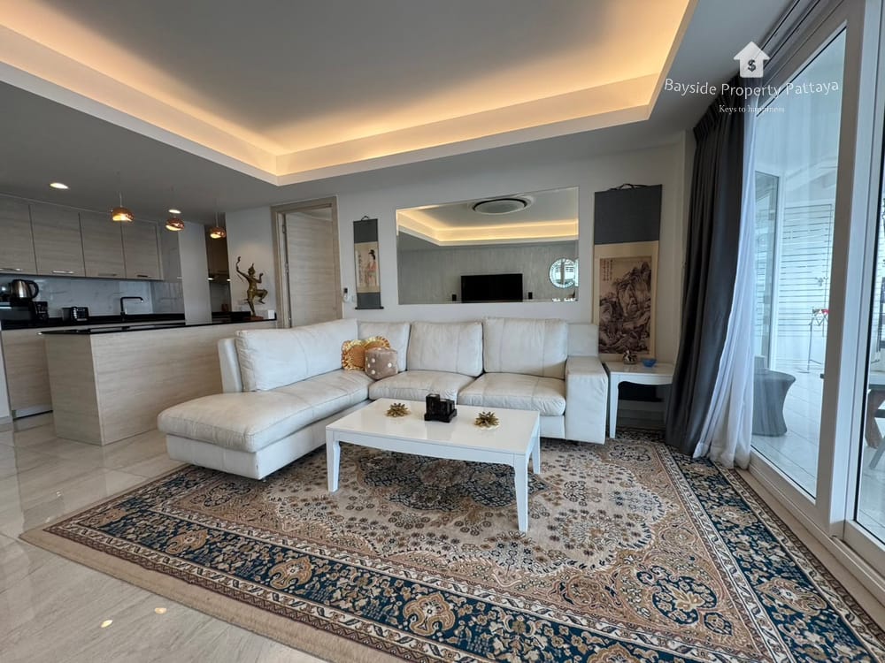 Luxury Beachfront Condo for Sale in Pratumnak, Pattaya with Air Conditioning 26