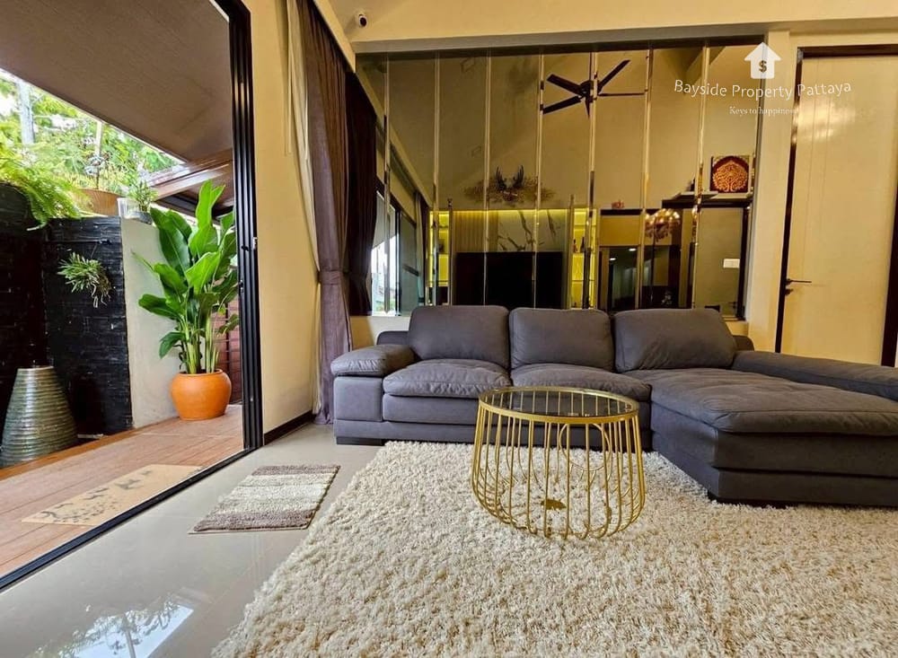 Moderne Villa mit 2 Schlafzimmern zum Verkauf in The Maple Pattaya, Ost-Pattaya 14