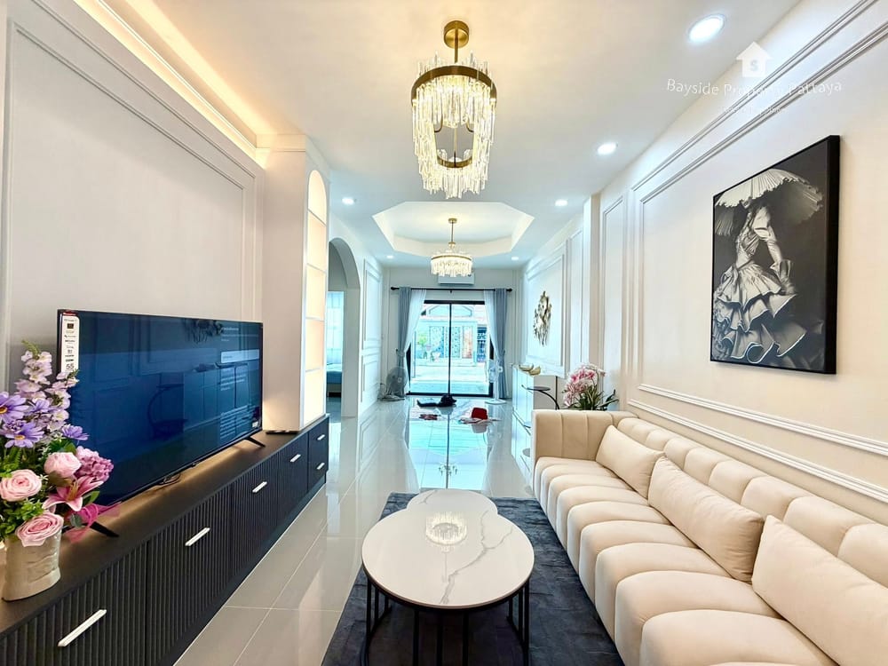 2-bedroom-townhouse-for-sale-in-chokchai-village-4-east-pattaya-pet-friendly-with-air-conditioning-bpp-344 2