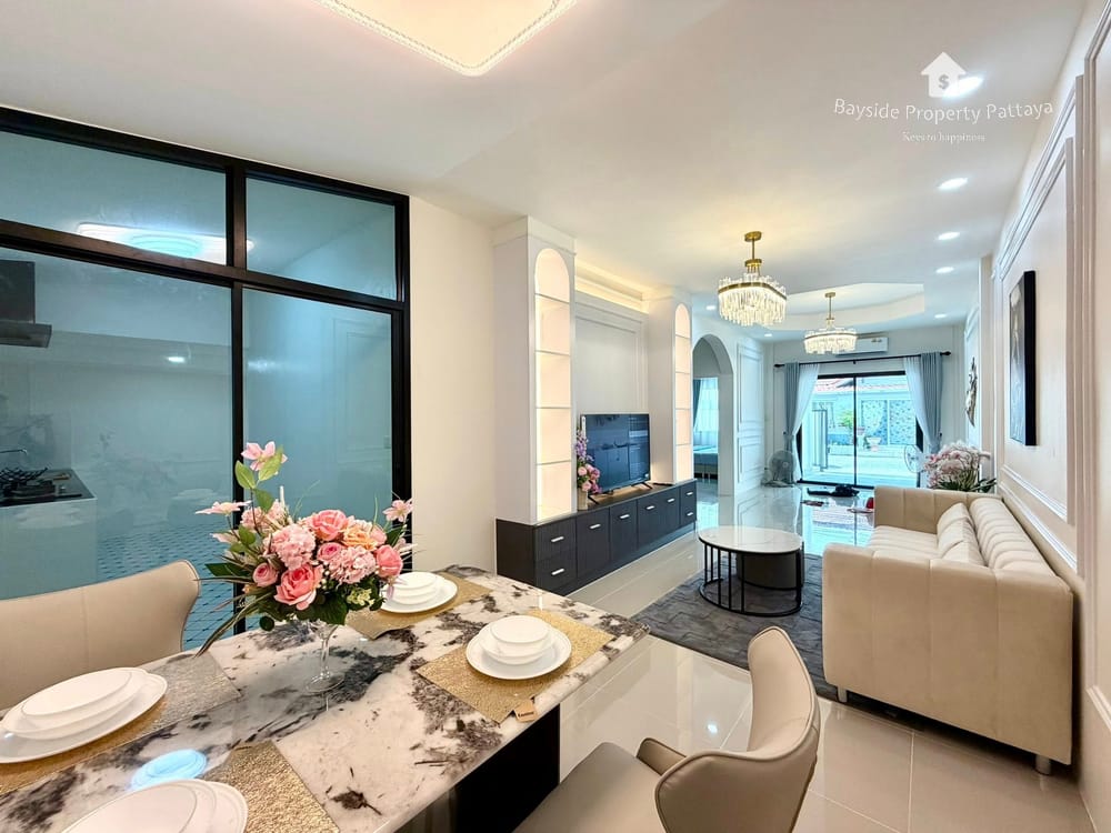2-bedroom-townhouse-for-sale-in-chokchai-village-4-east-pattaya-pet-friendly-with-air-conditioning-bpp-344 5