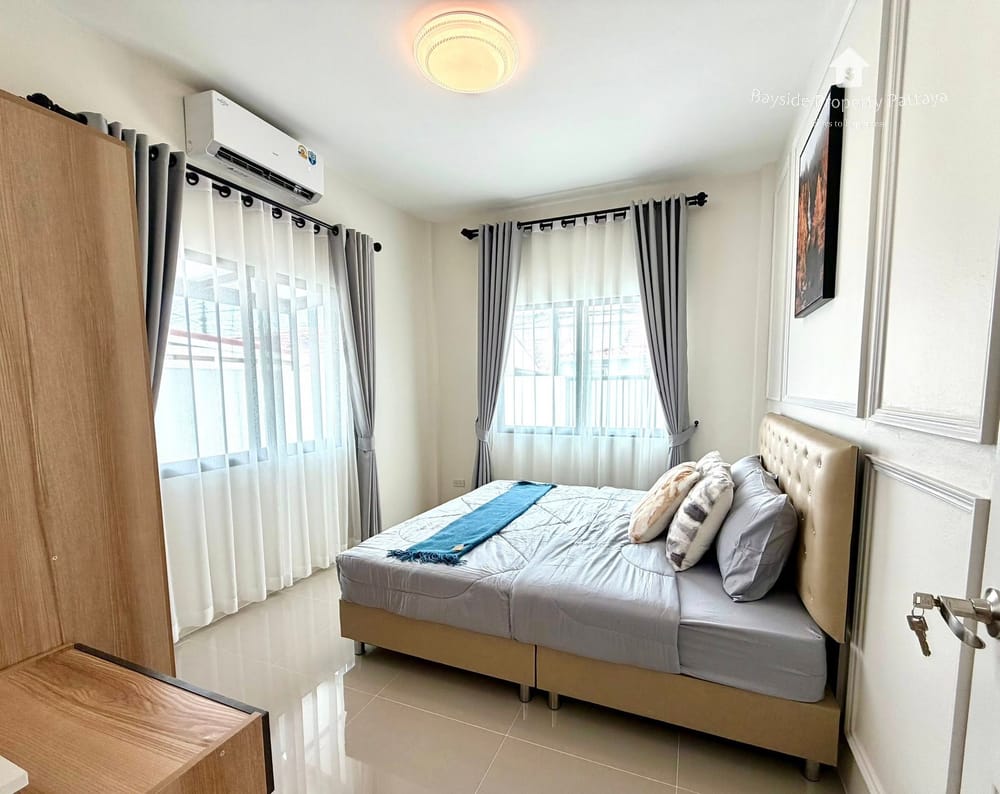 2-Bedroom Townhouse for Sale in Chokchai Village 4, East Pattaya - Pet Friendly with Air Conditioning 7