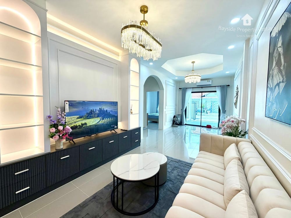2-Bedroom Townhouse for Sale in Chokchai Village 4, East Pattaya - Pet Friendly with Air Conditioning 17