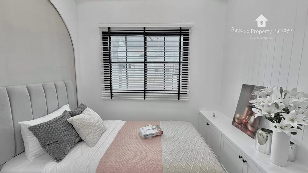 Spacious 3-Bedroom Detached House for Sale in Eakmongkol Village 4, East Pattaya 16