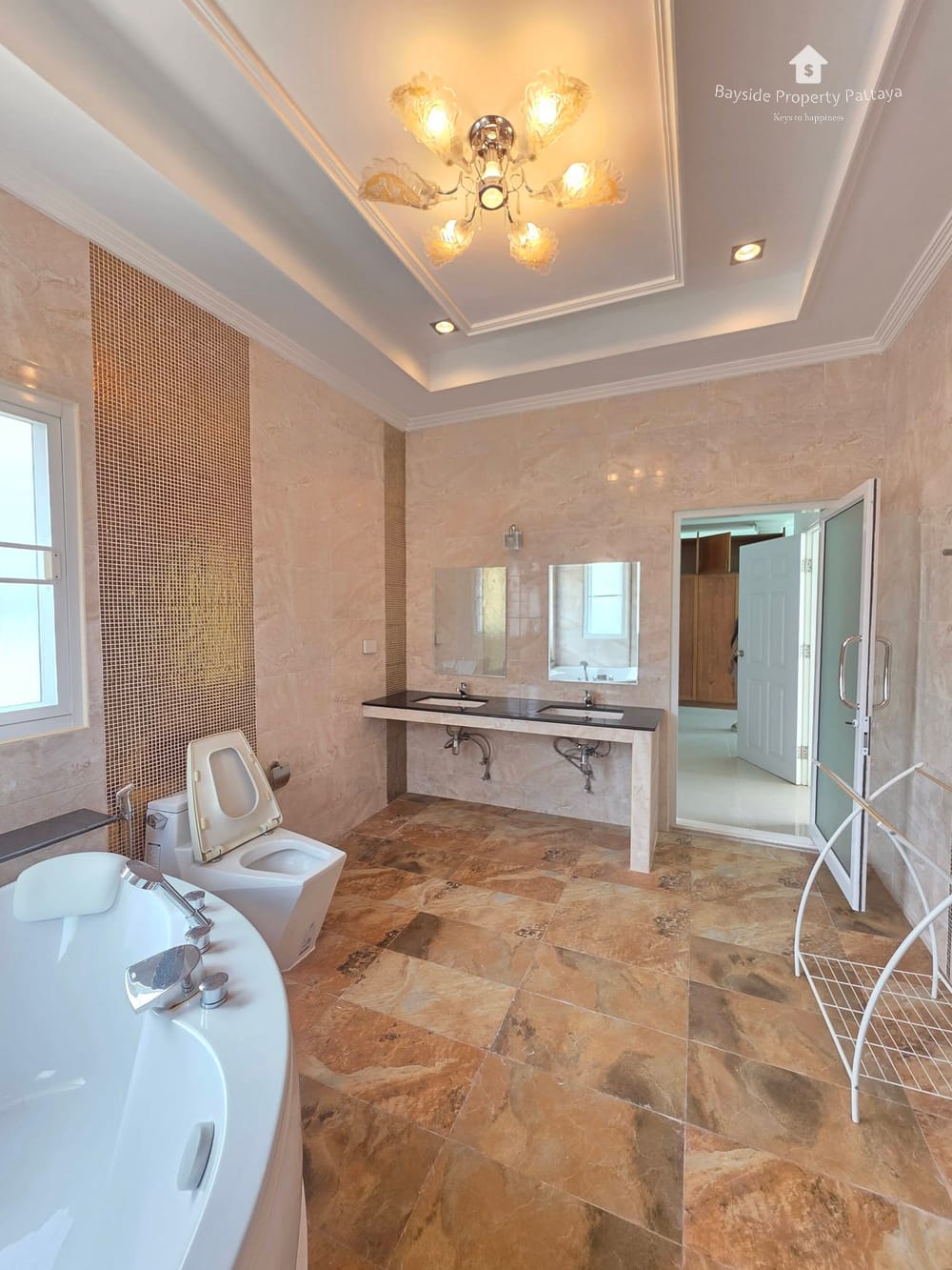 Продается 7-к. вилла, 700м², 2/2 эт. с видом на море и бассейном в Bang Saray 4