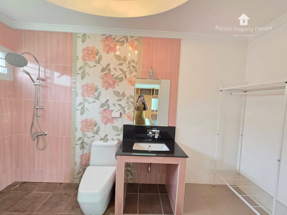 Продается 7-к. вилла, 700м², 2/2 эт. с видом на море и бассейном в Bang Saray 9