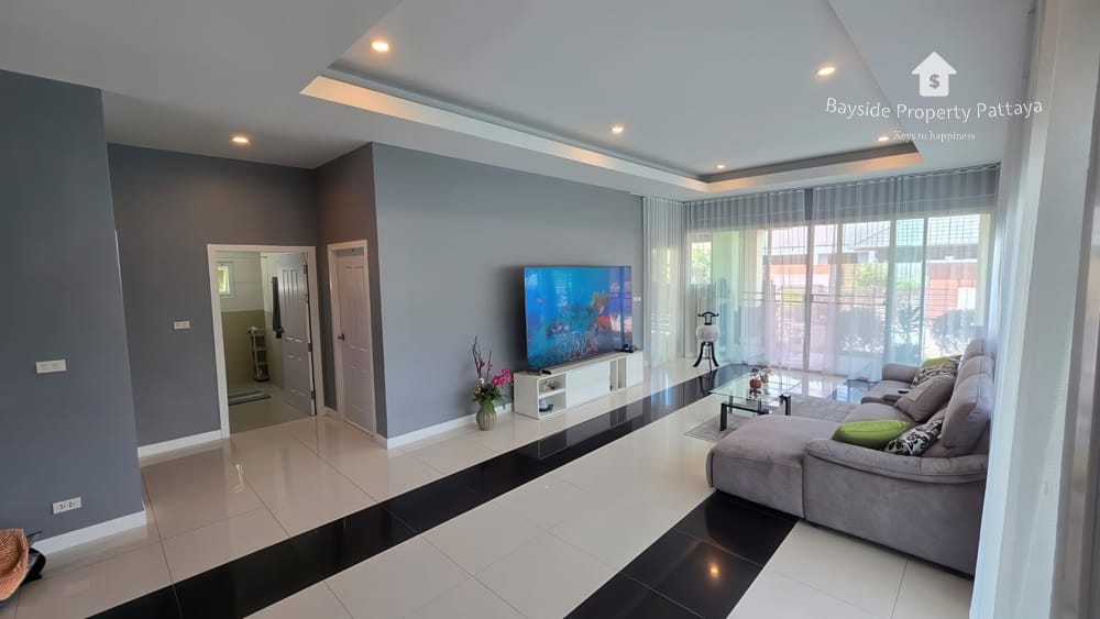 Geräumiges Einfamilienhaus (3 Schlafzimmer) in Bann Piam Mongkon, Ost-Pattaya mit 24/7 Sicherheit 9