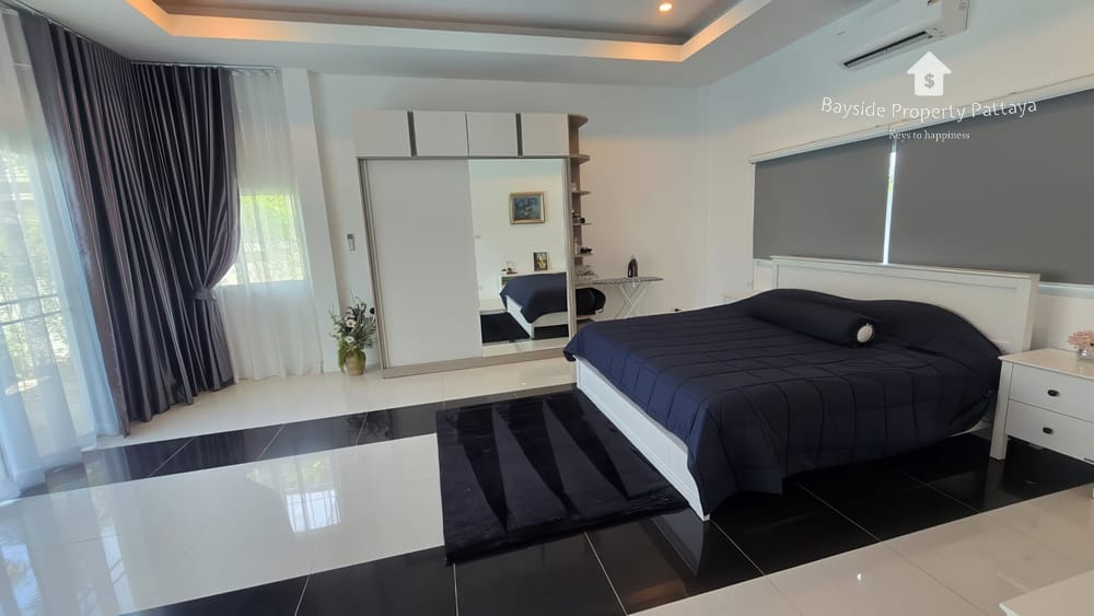 Geräumiges Einfamilienhaus (3 Schlafzimmer) in Bann Piam Mongkon, Ost-Pattaya mit 24/7 Sicherheit 14