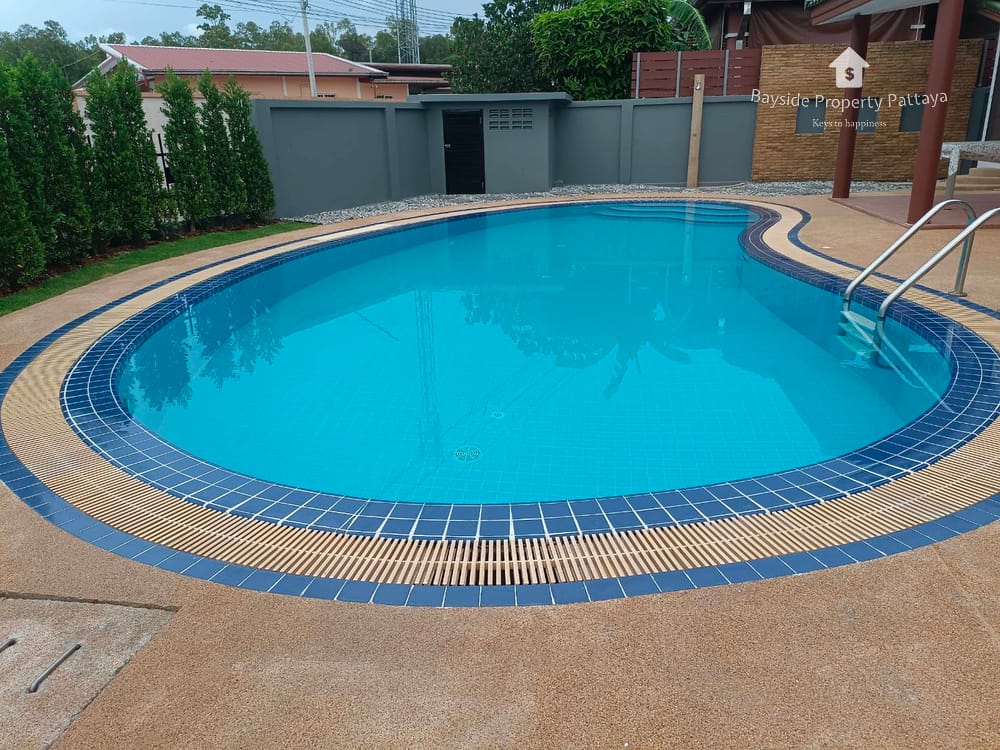 Spacious 4-Bedroom Pool Villa for Rent in East Pattaya 2