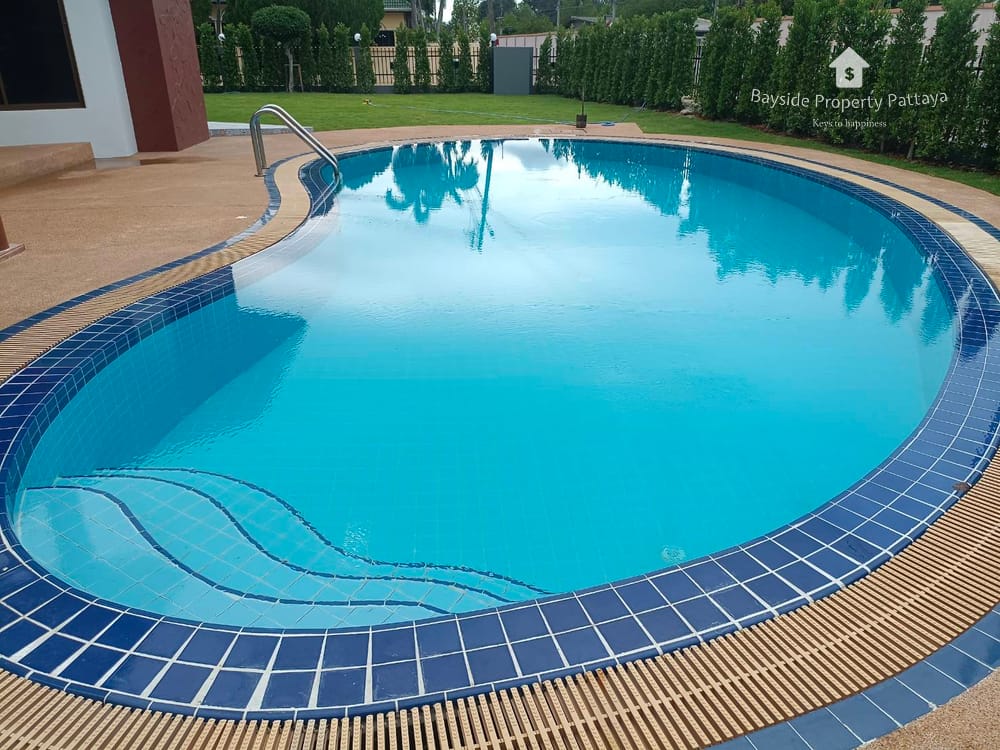 Spacious 4-Bedroom Pool Villa for Rent in East Pattaya 3