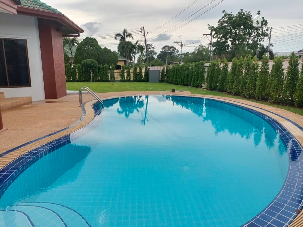 Spacious 4-Bedroom Pool Villa for Rent in East Pattaya 4