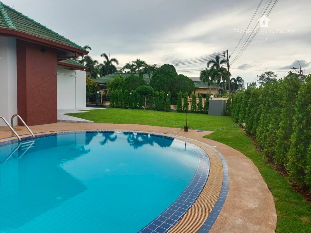 Spacious 4-Bedroom Pool Villa for Rent in East Pattaya 5
