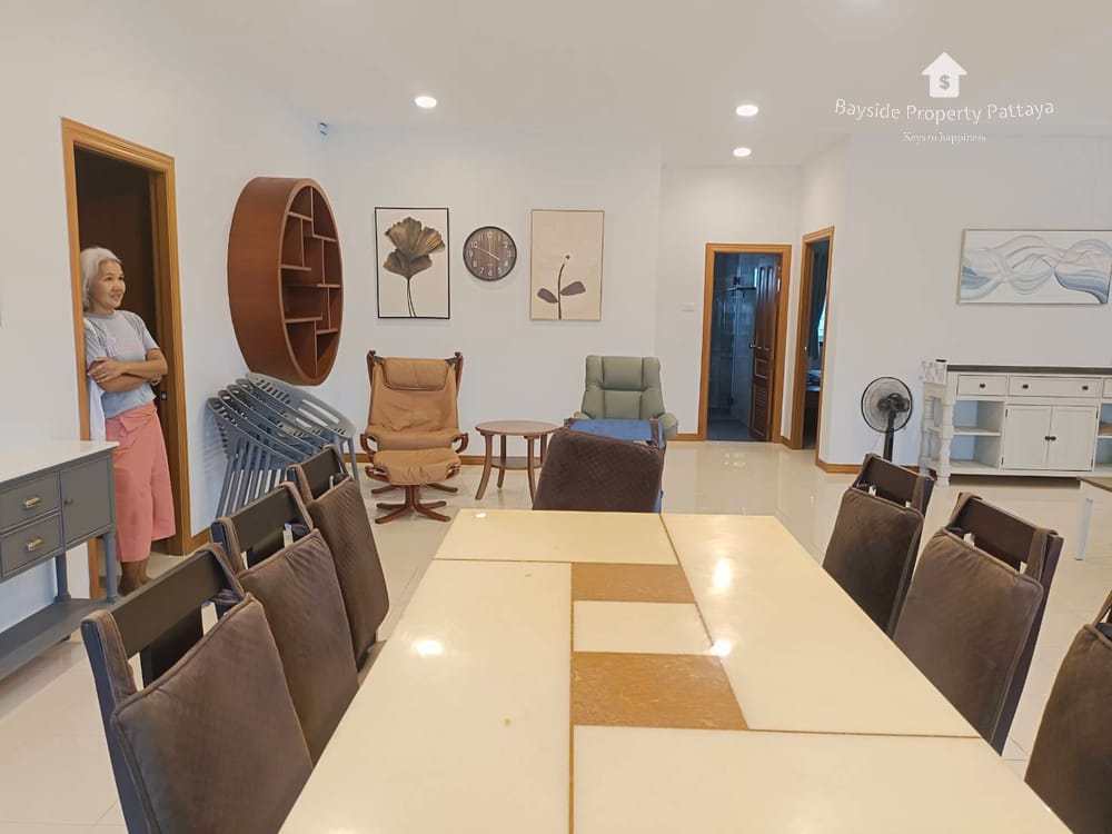 Spacious 4-Bedroom Pool Villa for Rent in East Pattaya 15