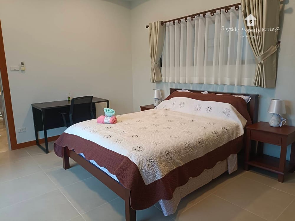 Spacious 4-Bedroom Pool Villa for Rent in East Pattaya 32
