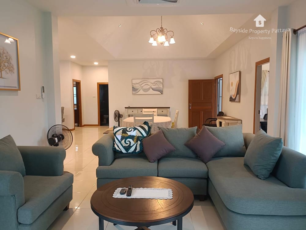 Spacious 4-Bedroom Pool Villa for Rent in East Pattaya 40