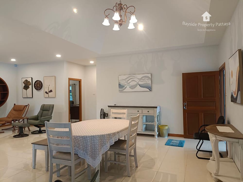 Spacious 4-Bedroom Pool Villa for Rent in East Pattaya 41