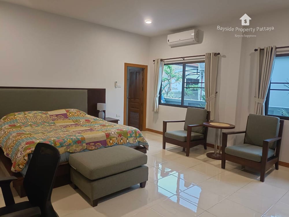Spacious 4-Bedroom Pool Villa for Rent in East Pattaya 43