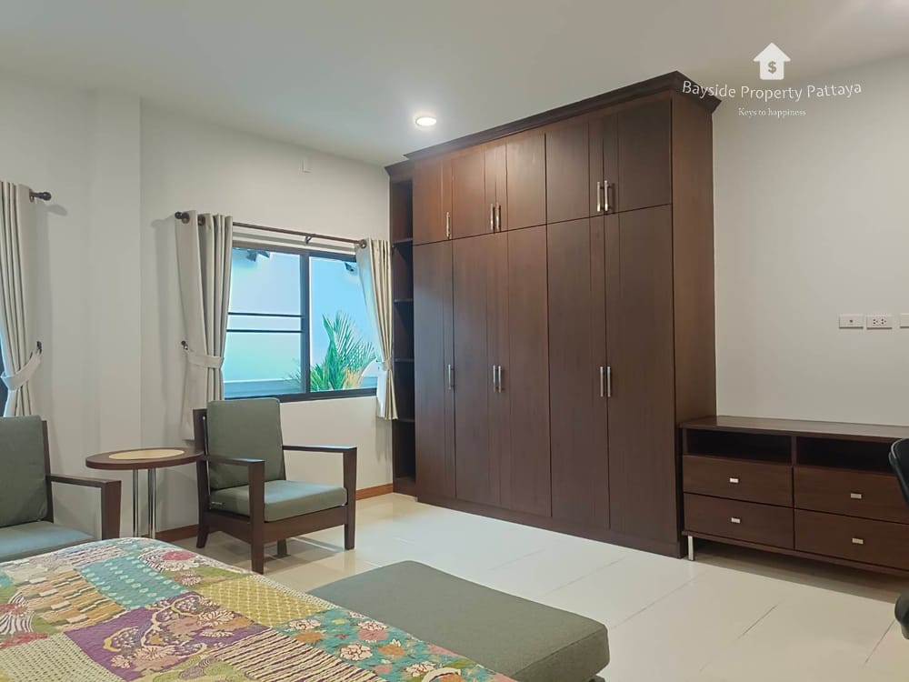 Spacious 4-Bedroom Pool Villa for Rent in East Pattaya 49