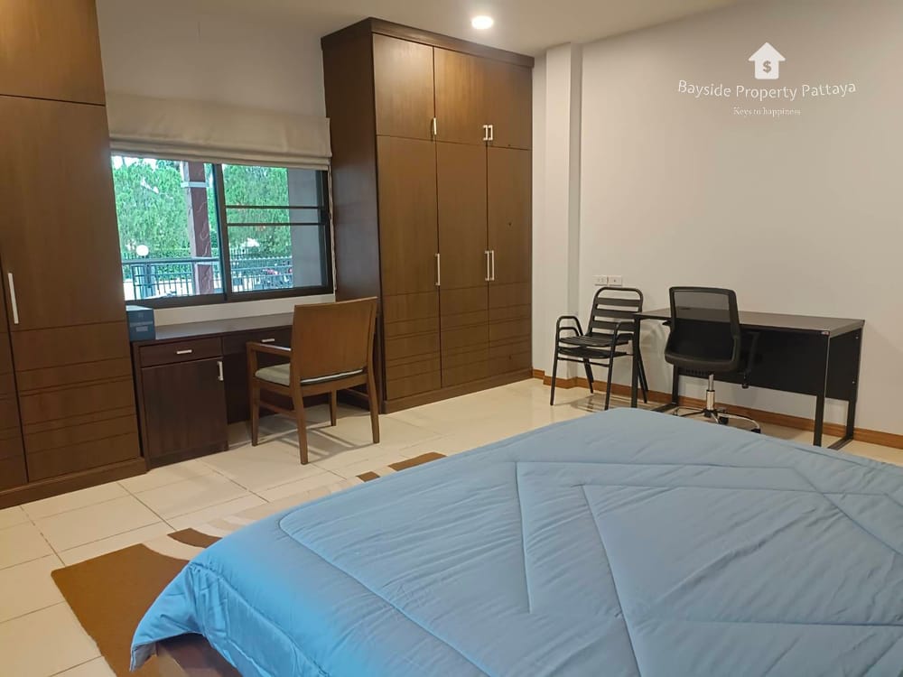 Spacious 4-Bedroom Pool Villa for Rent in East Pattaya 53