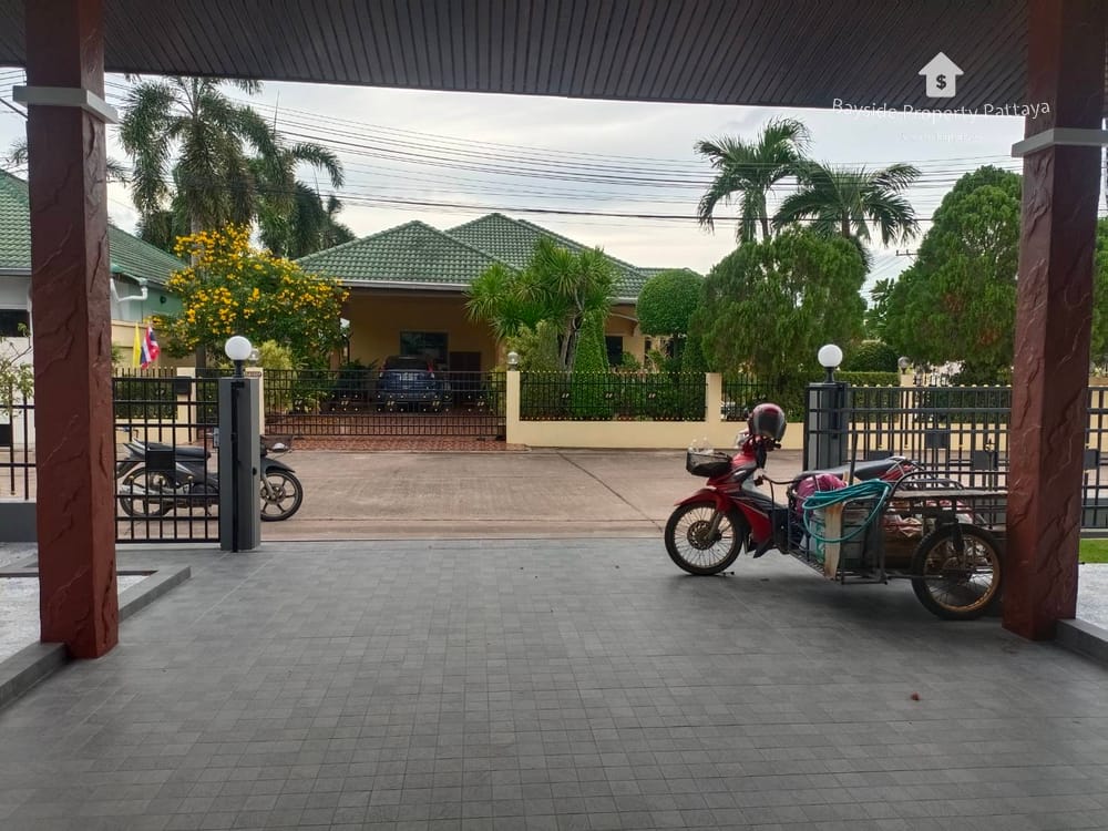 Spacious 4-Bedroom Pool Villa for Rent in East Pattaya 56