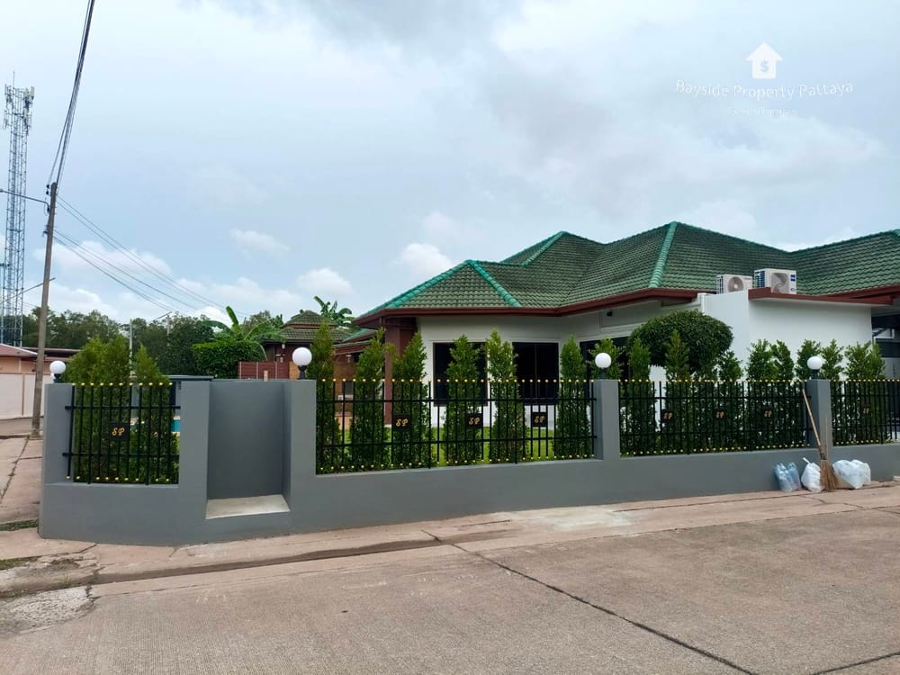 Spacious 4-Bedroom Pool Villa for Rent in East Pattaya 59