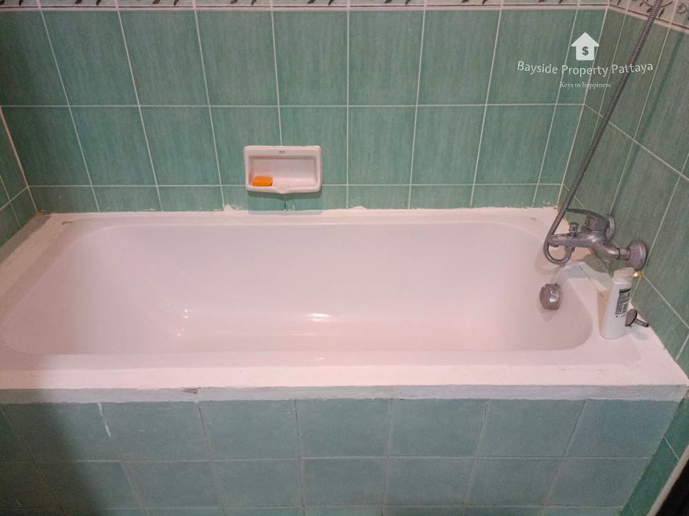 Eckreihenhaus (2 Schlafzimmer) mit Klimaanlage zum Verkauf in Pattaya City 17