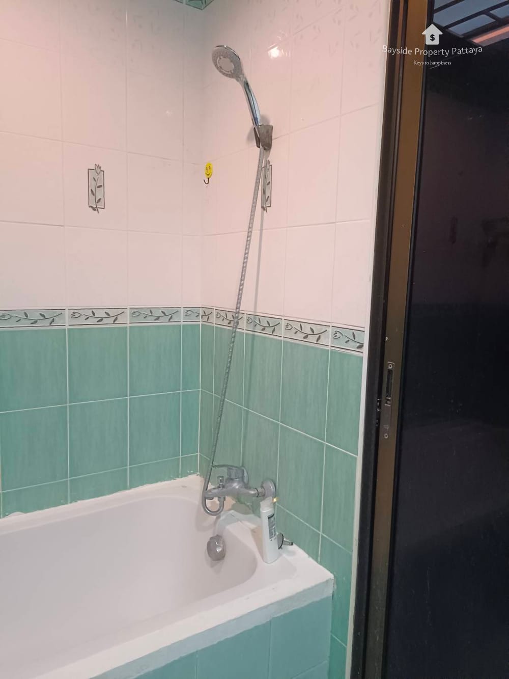 Eckreihenhaus (2 Schlafzimmer) mit Klimaanlage zum Verkauf in Pattaya City 18