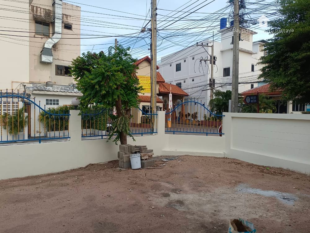Eckreihenhaus (2 Schlafzimmer) mit Klimaanlage zum Verkauf in Pattaya City 29