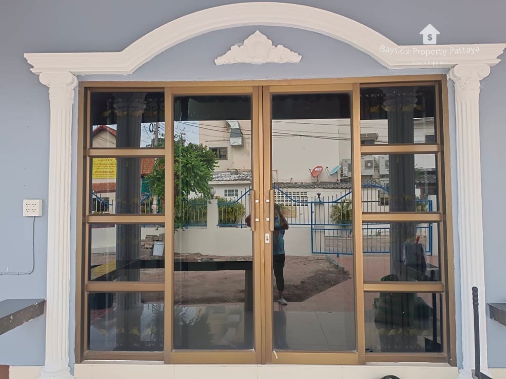 Eckreihenhaus (2 Schlafzimmer) mit Klimaanlage zum Verkauf in Pattaya City 38