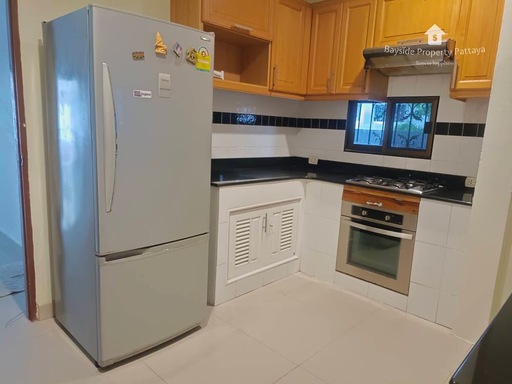 Eckreihenhaus (2 Schlafzimmer) mit Klimaanlage zum Verkauf in Pattaya City 42