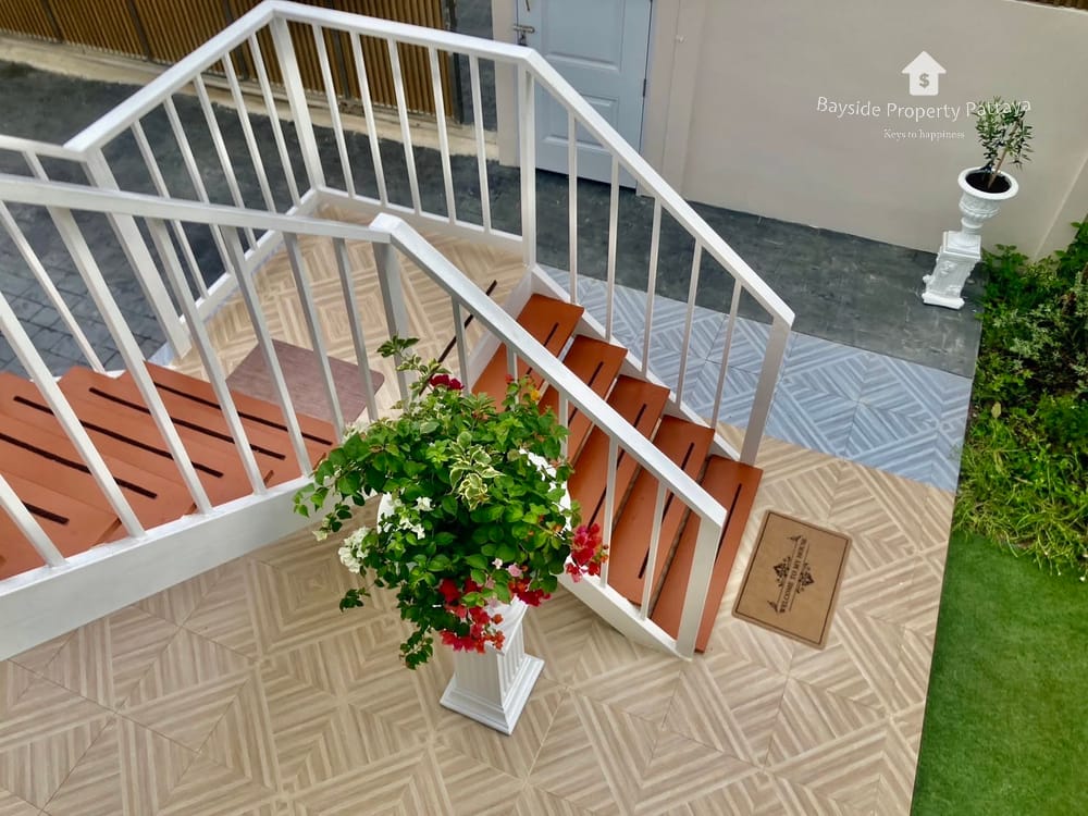 For Rent: 3-Bedroom House with City View in Pattaya City 8