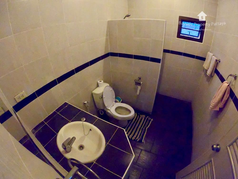 2-Bedroom Detached House for Rent in Danevang Village, East Pattaya - Pet Friendly with Air Conditioning 12