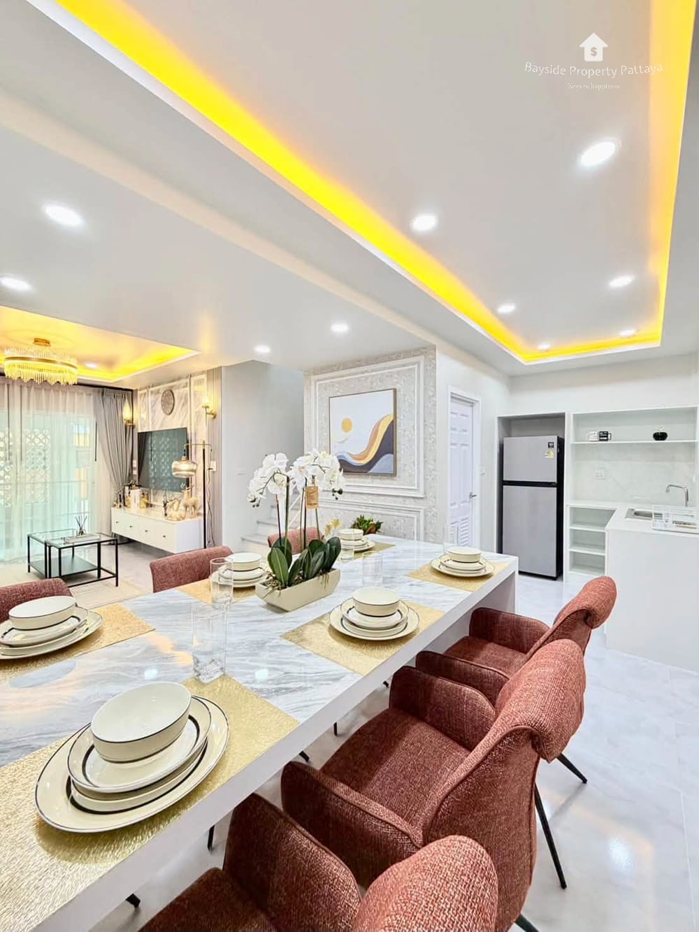 3-Bedroom Townhouse for Sale in Bann Pruksa Boonsampan, Central Pattaya with Air Conditioning 5
