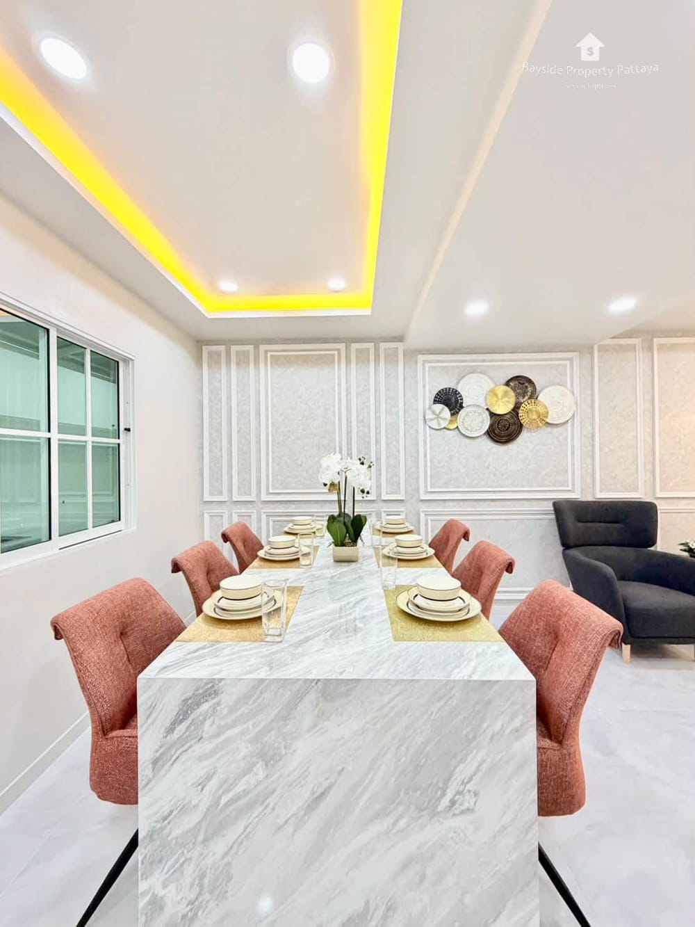 3-Bedroom Townhouse for Sale in Bann Pruksa Boonsampan, Central Pattaya with Air Conditioning 4