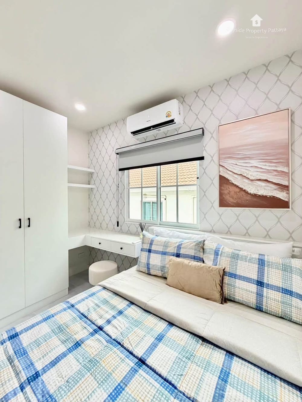 3-Bedroom Townhouse for Sale in Bann Pruksa Boonsampan, Central Pattaya with Air Conditioning 14