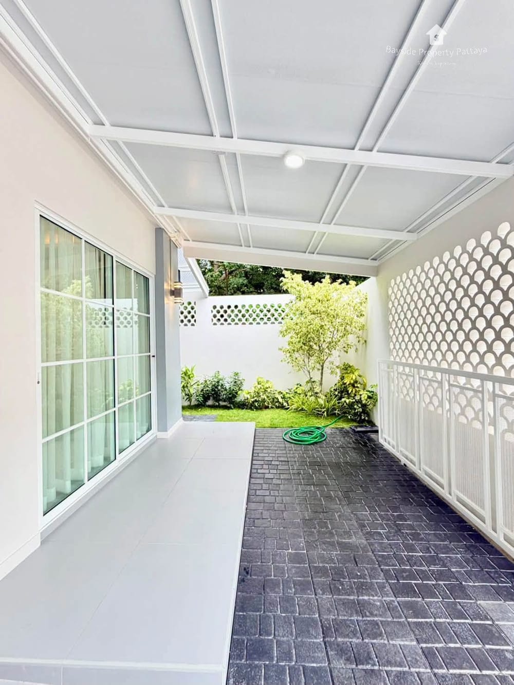 3-Bedroom Townhouse for Sale in Bann Pruksa Boonsampan, Central Pattaya with Air Conditioning 18