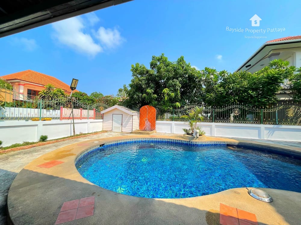 Spacious 4-Bedroom House for Sale and Rent in Na Kluea, Pattaya with City View and Air Conditioning 2