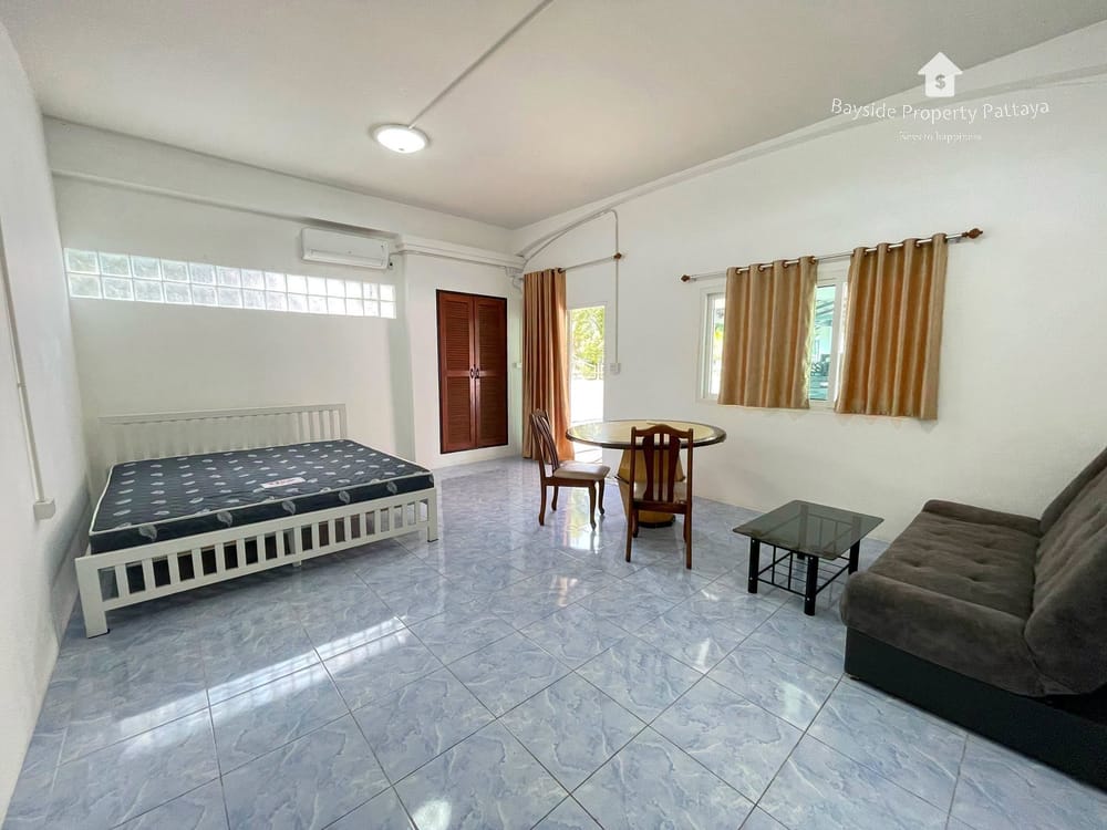 Spacious 4-Bedroom House for Sale and Rent in Na Kluea, Pattaya with City View and Air Conditioning 10