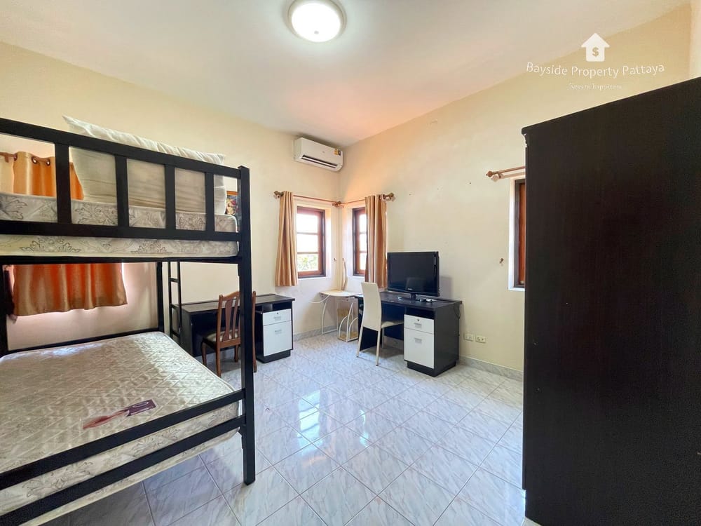 Spacious 4-Bedroom House for Sale and Rent in Na Kluea, Pattaya with City View and Air Conditioning 13