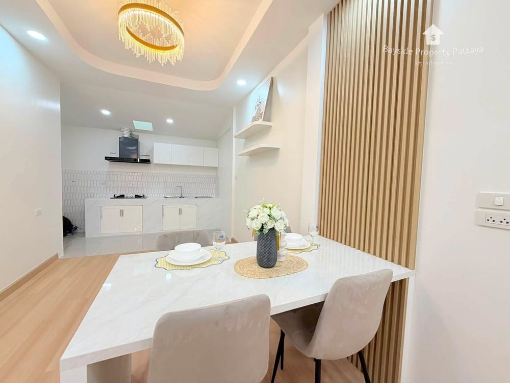 2-Bedroom Townhouse for Sale in Eakmongkol Village 4, East Pattaya 4