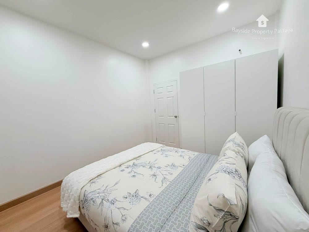2-Bedroom Townhouse for Sale in Eakmongkol Village 4, East Pattaya 6