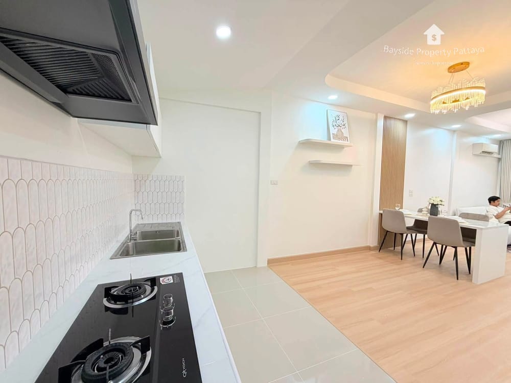 2-Bedroom Townhouse for Sale in Eakmongkol Village 4, East Pattaya 7