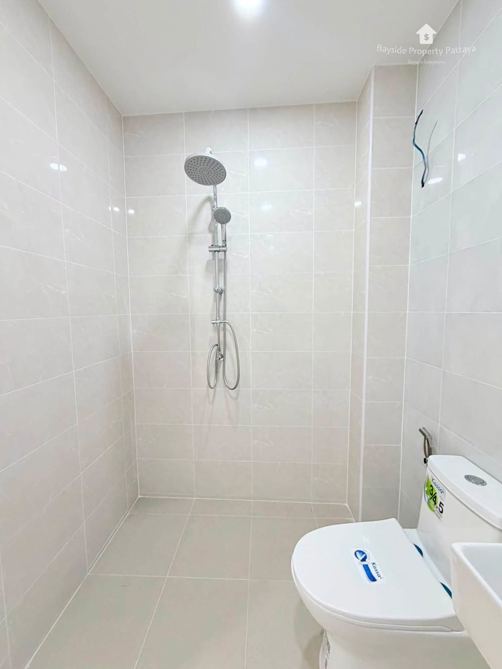 2-Bedroom Townhouse for Sale in Eakmongkol Village 4, East Pattaya 8