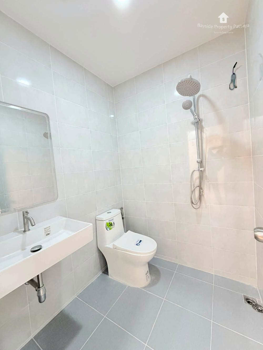 2-Bedroom Townhouse for Sale in Eakmongkol Village 4, East Pattaya 9