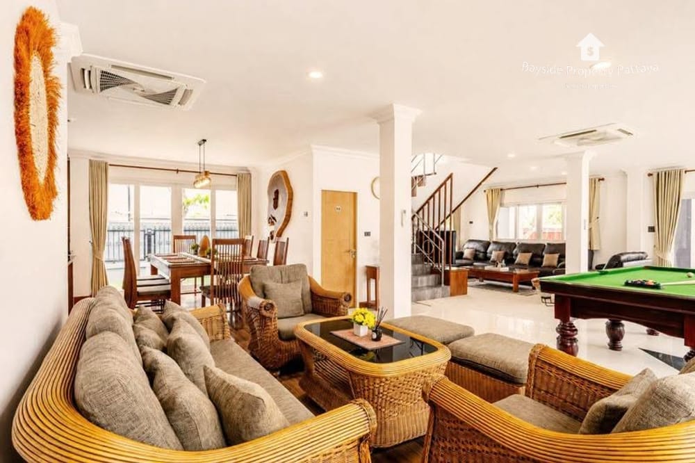 Spacious 5-Bedroom Villa for Rent at View Point Villa, Jomtien with City Views 3