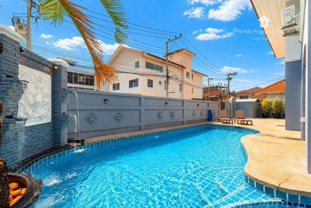 Spacious 5-Bedroom Villa for Rent at View Point Villa, Jomtien with City Views 7