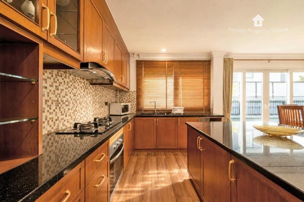Spacious 5-Bedroom Villa for Rent at View Point Villa, Jomtien with City Views 11