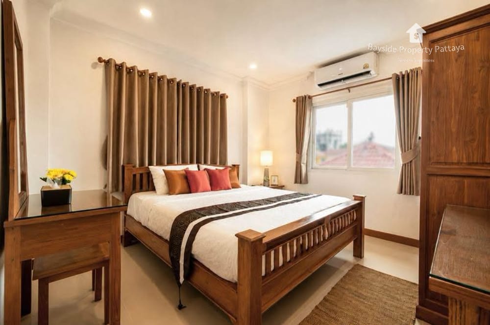 Spacious 5-Bedroom Villa for Rent at View Point Villa, Jomtien with City Views 13