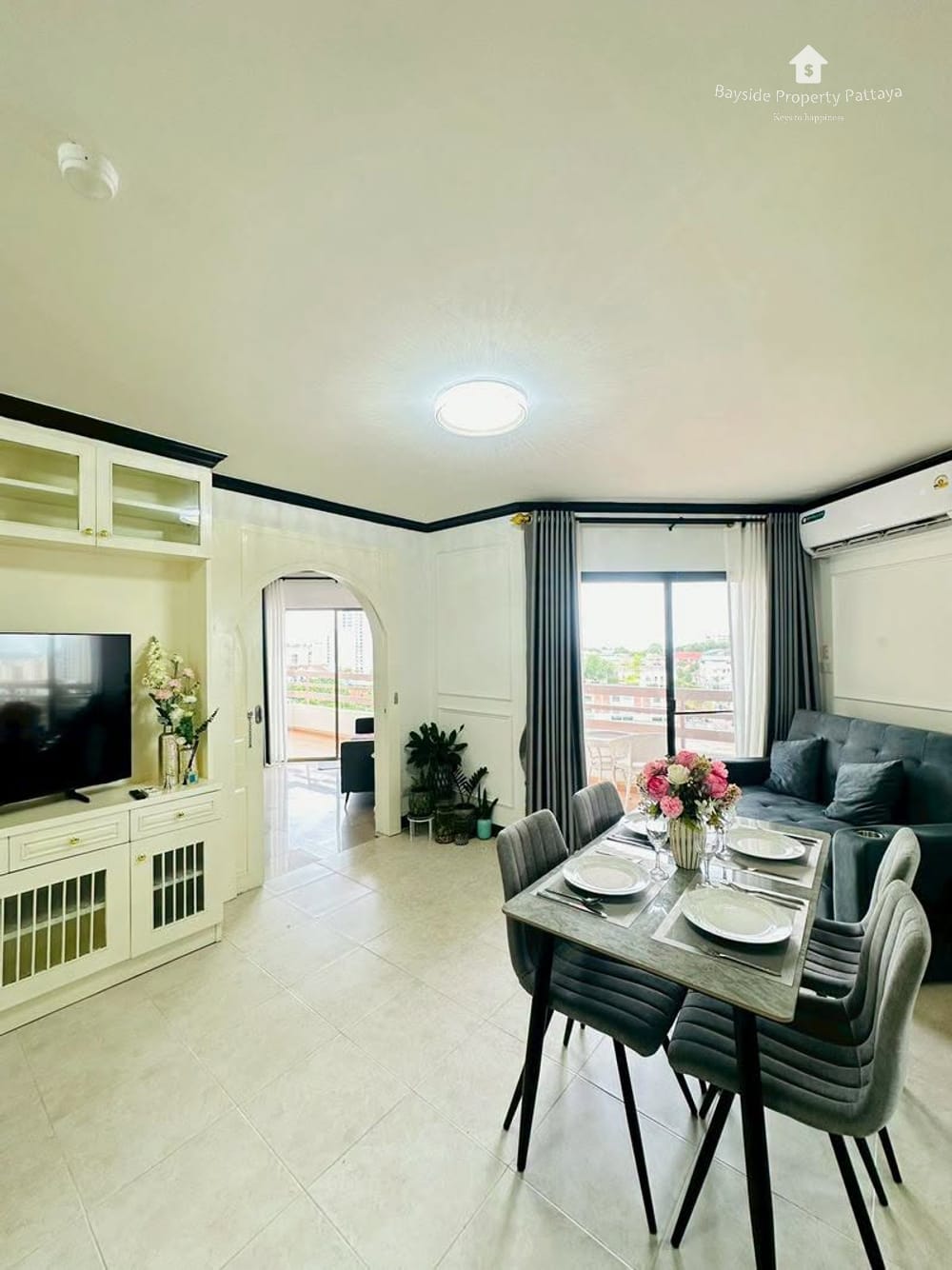 Stunning 1-Bedroom Sea View Condo for Sale at Keang Talay Condominium, Pratumnak 2
